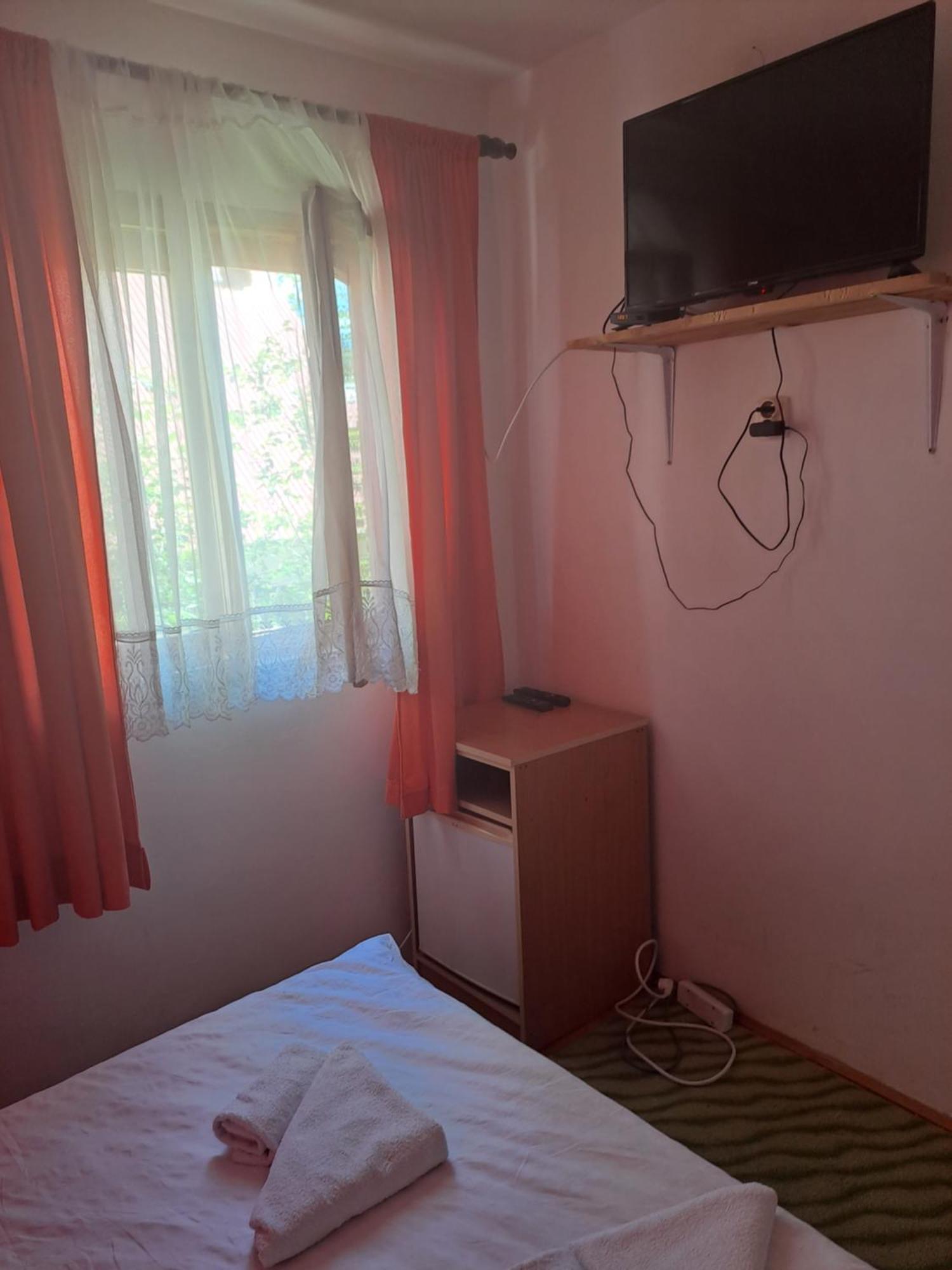 Guesthouse Ukus Durmitora Zabljak  Ngoại thất bức ảnh