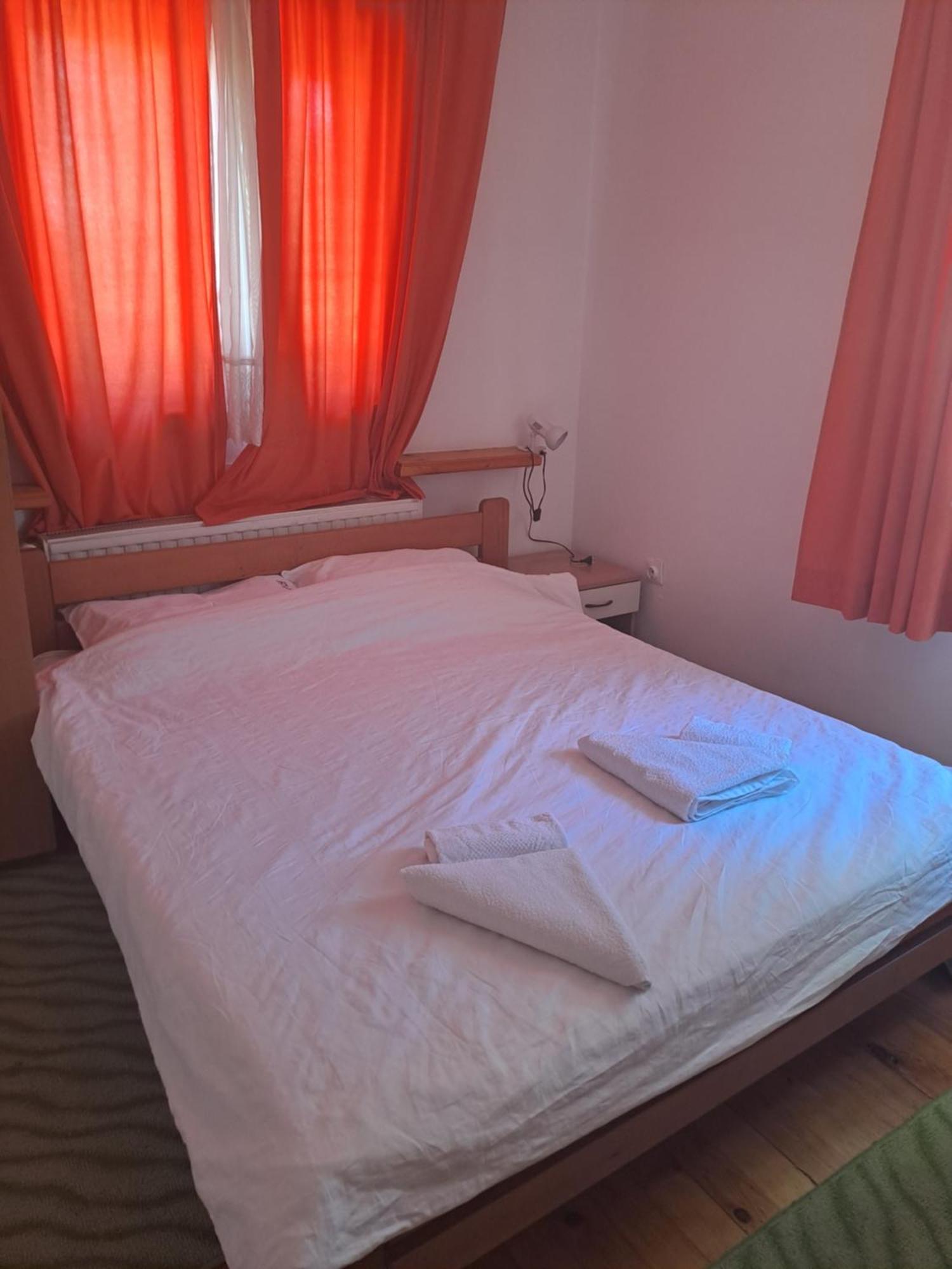 Guesthouse Ukus Durmitora Zabljak  Ngoại thất bức ảnh