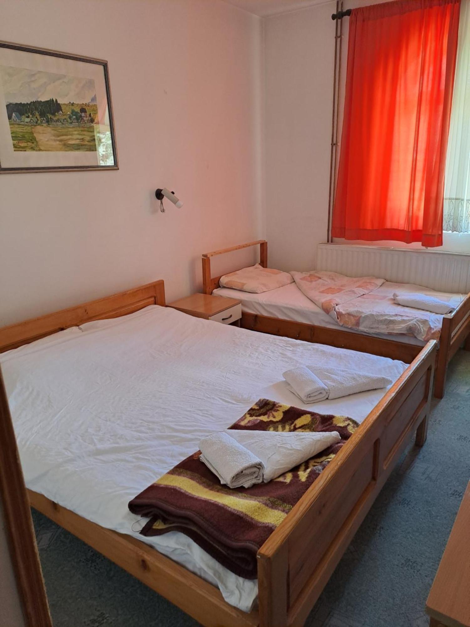 Guesthouse Ukus Durmitora Zabljak  Ngoại thất bức ảnh
