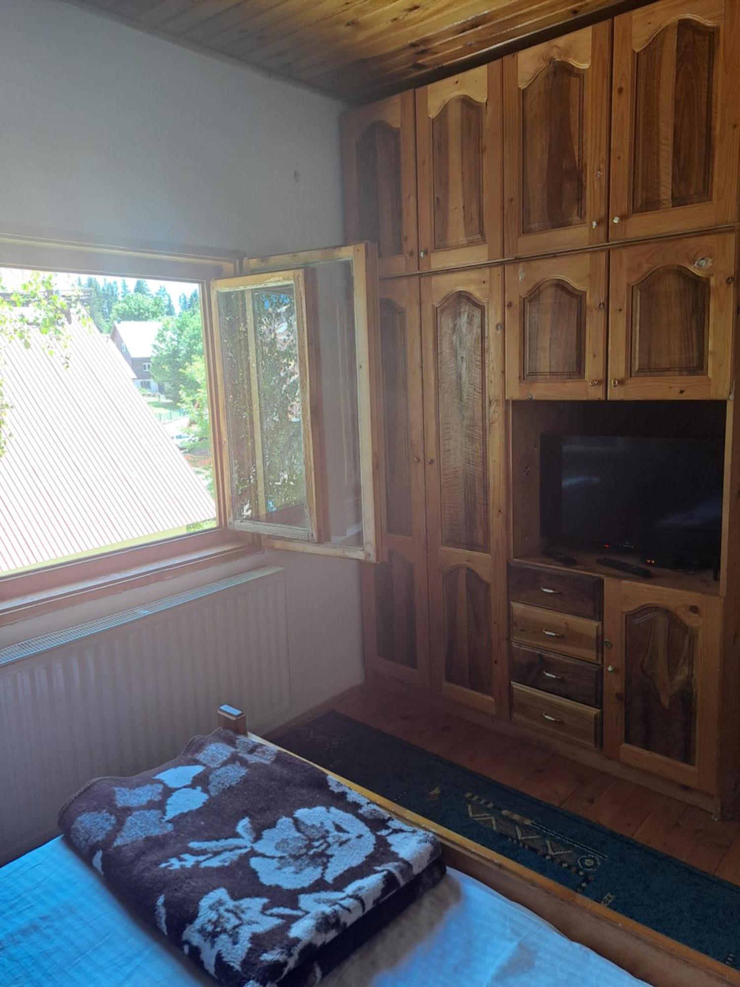 Guesthouse Ukus Durmitora Zabljak  Ngoại thất bức ảnh