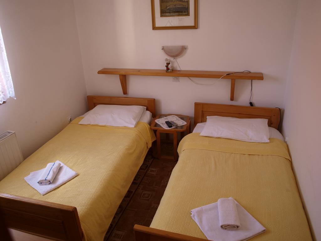 Guesthouse Ukus Durmitora Zabljak  Ngoại thất bức ảnh