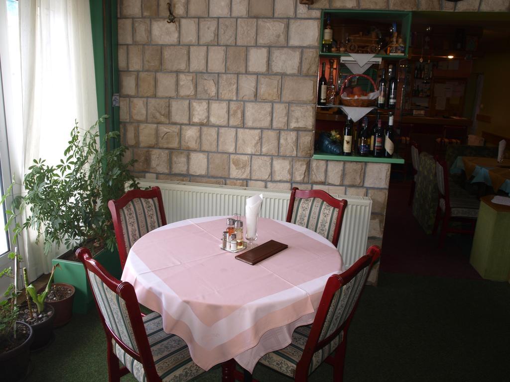 Guesthouse Ukus Durmitora Zabljak  Ngoại thất bức ảnh